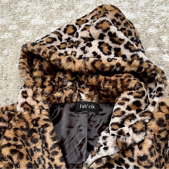 Fab’rik Leopard 3/4 length hooded coat - size L - Picture 3 of 5